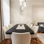 Astra Lux Bp Apartamento