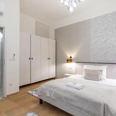 Lejlighed Astra Lux Bp *