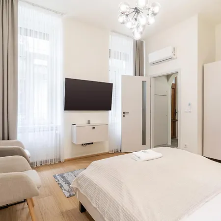 Astra Lux Bp Budapeşte